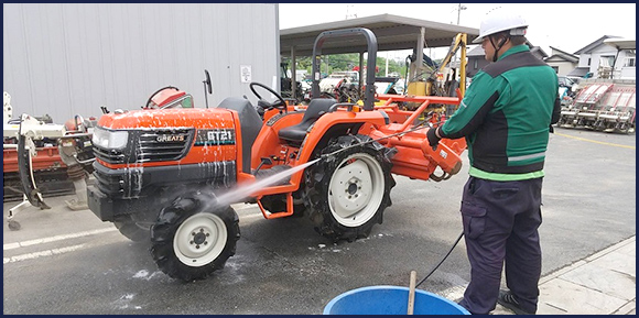 お売りいただいた農機具を丁寧にお引き取り