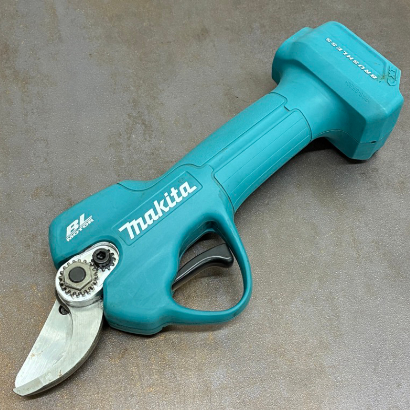 10.8V 充電式せん定ハサミ UP100D【春日井店】