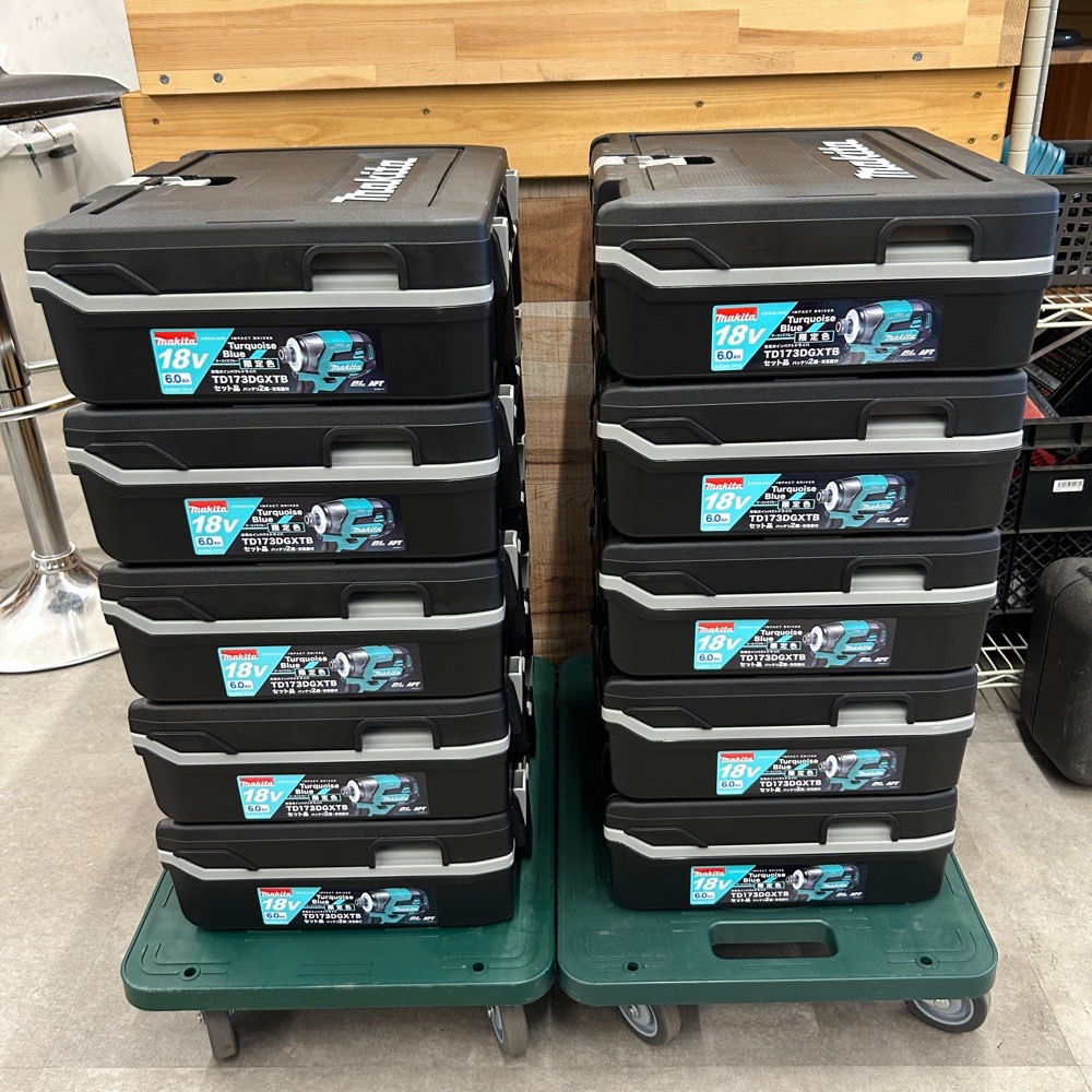 18V 充電式インパクトドライバ TD173DGXTB 10台【桑名店】